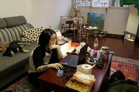 Some Chinese youth spurn corporate jobs for 'me time' as economy slows