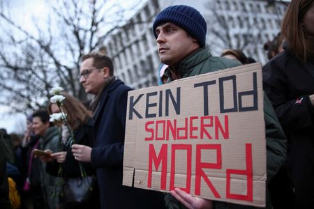 Russian emigres gather across Europe to mourn Navalny, denounce Putin