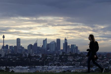 Sydney school, supermarket tainted with asbestos as crisis widens