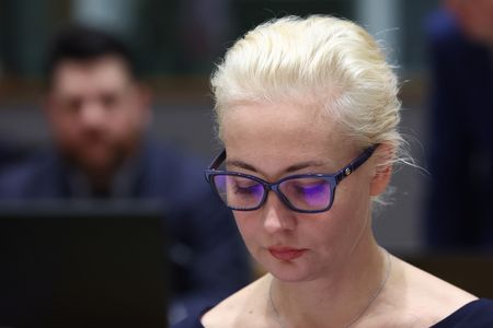 Navalny's widow Yulia calls on Russians to fight Putin for freedom
