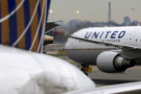 United Airlines to become first US carrier to resume Israel flights since Gaza war