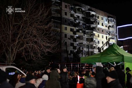 Missile hits apartment buildings in Ukraine's Kryvyi Rih, 3 dead, 38 hurt