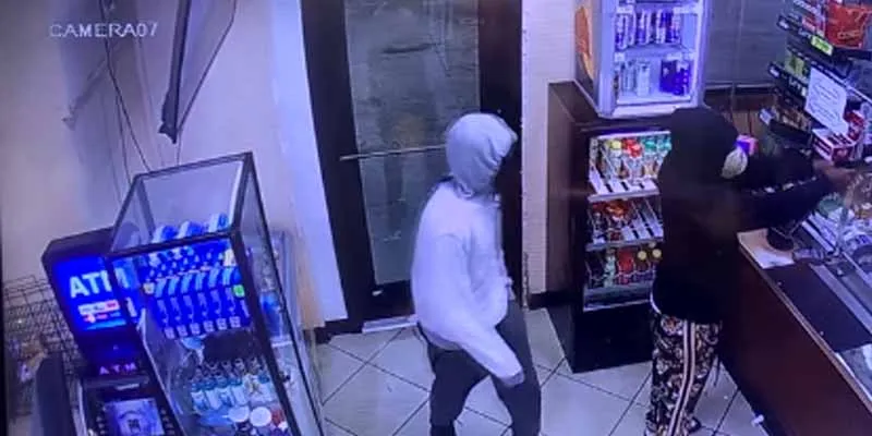 Police Searching for Suspects in Tampa Gas Station Shooting Robbery Police Searching for Suspects in Tampa Gas Station Shooting Robbery