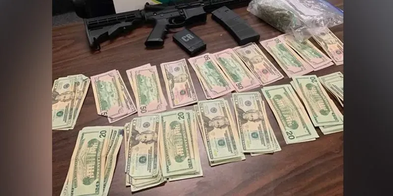 Dover Police arrest suspected drug dealer with AR-15 in car Dover Police arrest suspected drug dealer with AR-15 in car