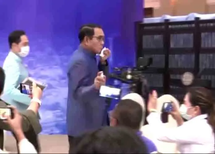 Thailand's Prime Minister sprayed sanitizer on journalists after press conference Thailand's Prime Minister sprayed sanitizer on journalists after press conference