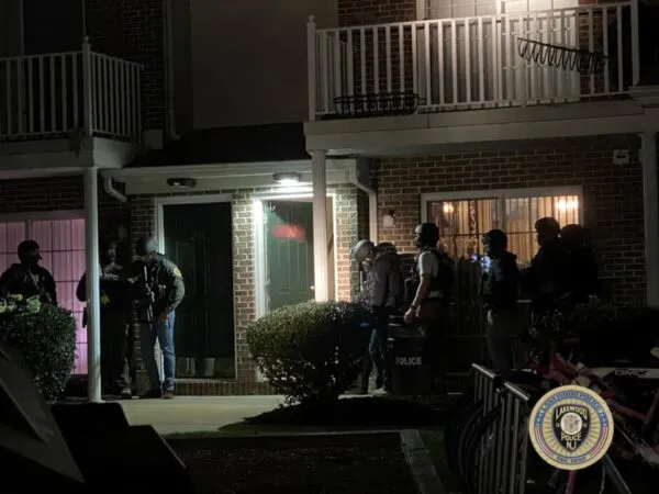 Barricaded subject tried to kill police in Lakewood after tense stand off Barricaded subject tried to kill police in Lakewood after tense stand off