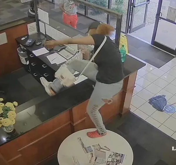 Columbus police searching for three motel assault and robbery suspects Columbus police searching for three motel assault and robbery suspects