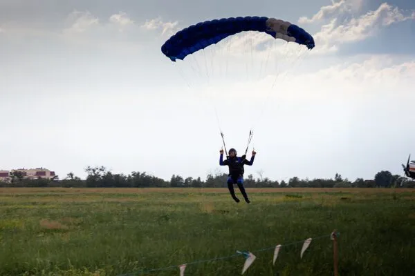 Parachuting accident sends one to hospital at the Jersey Shore Parachuting accident sends one to hospital at the Jersey Shore