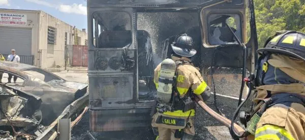 School bus, several vehicles destroyed by fire in Miami School bus, several vehicles destroyed by fire in Miami