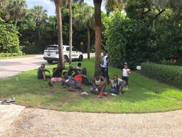 Boat with 30 illegal Hatian immigrants washes ashore near Jupiter Boat with 30 illegal Hatian immigrants washes ashore near Jupiter