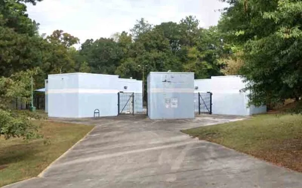 17-year-old shot dead in Atlanta at Anderson pool 17-year-old shot dead in Atlanta at Anderson pool