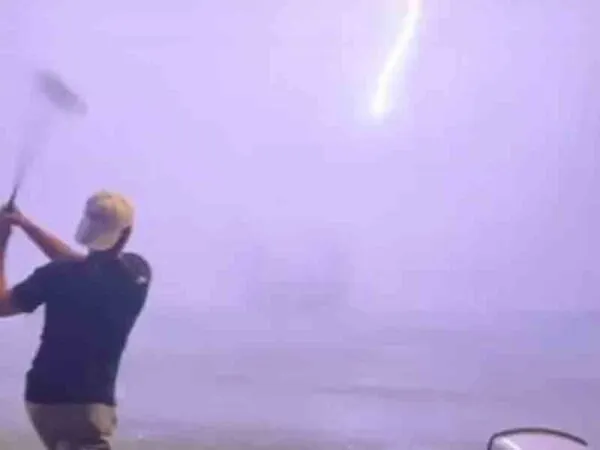 Golfball struck by lightning in shocking viral video Golfball struck by lightning in shocking viral video