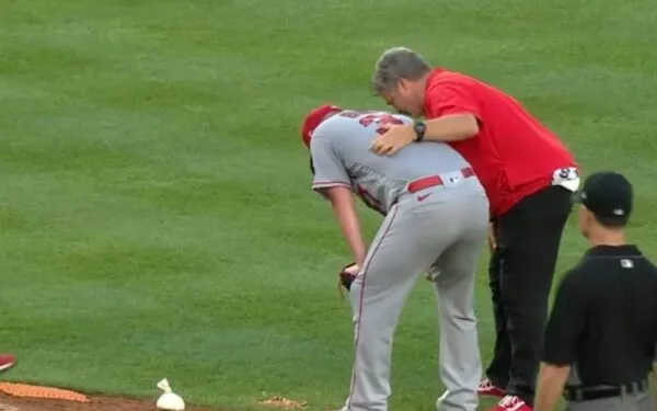 Major League Baseball pitcher pukes on the mound at Yankee Stadium Major League Baseball pitcher pukes on the mound at Yankee Stadium