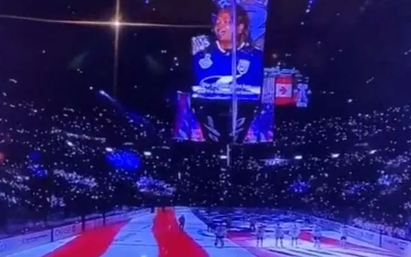 NHL, fans show America what patriotism and love of country looks like to start Stanley Cup Nhl
