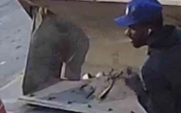 Police searching for NYC man who choked and robbed 68-year-old Police searching for NYC man who choked and robbed 68-year-old