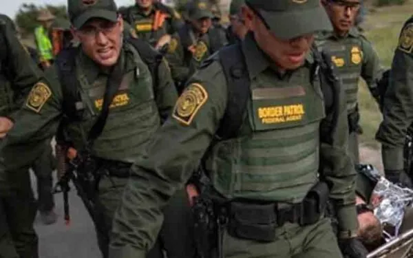 Border agents continue rescuing stranded and wounded immigrants as border crisis continues Borderpatrol Rescue