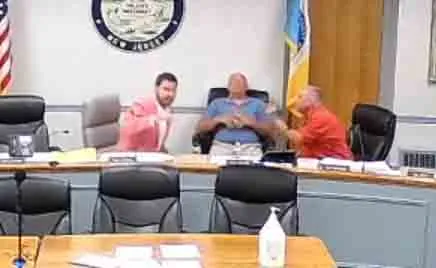 Mayor, Councilman nearly throw hands at PPB Council Meeting over Mayor's spending increase Mayor, Councilman nearly throw hands at PPB Council Meeting over Mayor's spending increase