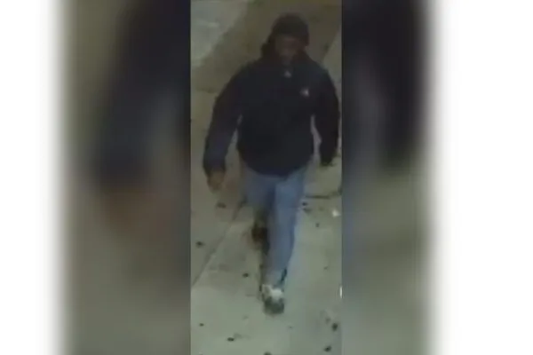 Police searching for Philadelphia arsonist Police searching for Philadelphia arsonist
