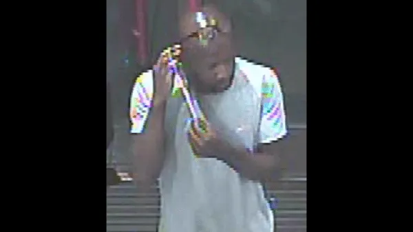 D.C. Police Search for Suspects who Robbed and Assaulted Victim D.C. Police Search for Suspects who Robbed and Assaulted Victim