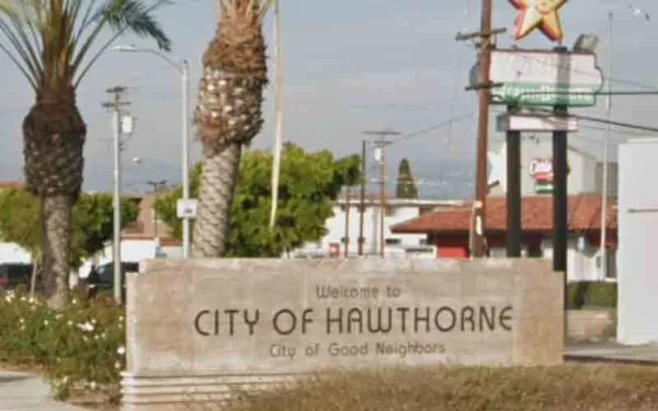 Driver beaten to death after trying to strike pedestrians on California sidewalk Driver beaten to death after trying to strike pedestrians on California sidewalk