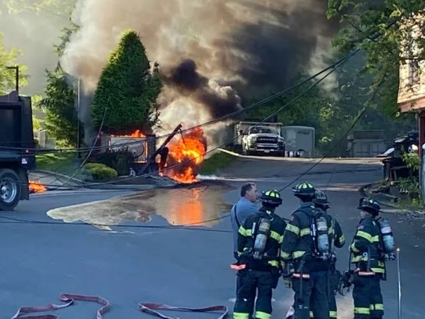 Truck Downs Powerlines, Causes Fire in New City 281135413 5150419075034063 6344049522073144616 N