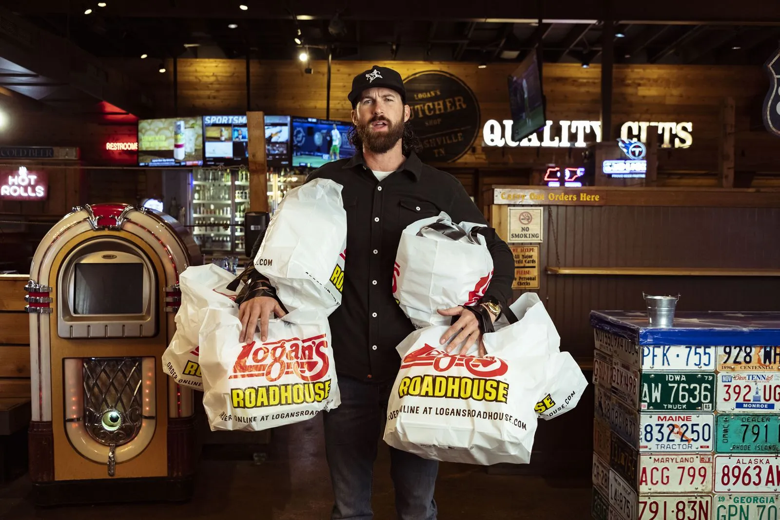 Logan's Roadhouse Unites with Country Music Artist Riley Green Riley Green