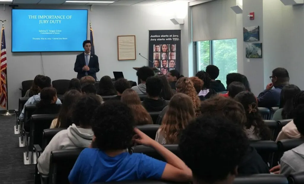 Rockland County Middle Schoolers Get a Taste of the Courtroom Rockland County Middle Schoolers Get a Taste of the Courtroom