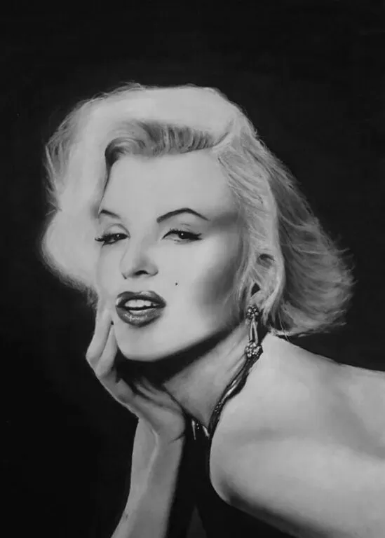 New Jersey high school artist wins congressional competition with stunning Marilyn Monroe charcoal portrait Marilyn2