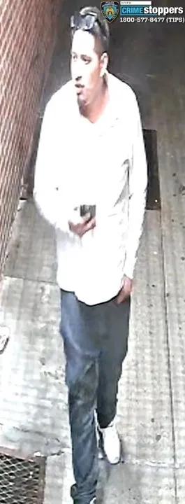 Man slashed and stabbed outside Avenue U building in early morning attack 1384 25 Assault 61 Pct 05 31 25 PHOTO 2