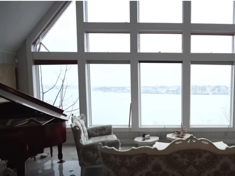 New Jersey waterfront mansion abandoned and explored, goes viral on YouTube New Jersey waterfront mansion abandoned and explored, goes viral on YouTube