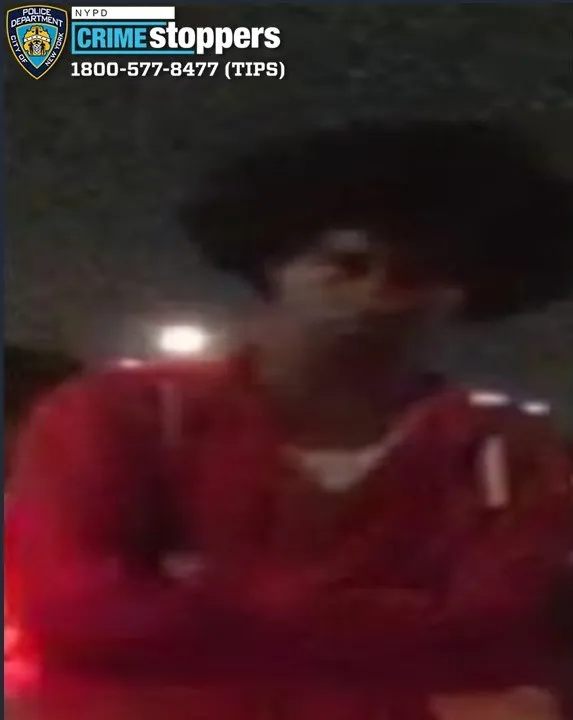 Five suspects sought after man stabbed on Jerome Avenue in early morning attack Five suspects sought after man stabbed on Jerome Avenue in early morning attack