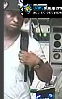 Man tries to rob Harlem store with fake gun, flees empty-handed into subway Man tries to rob Harlem store with fake gun, flees empty-handed into subway