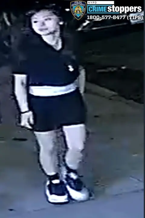 Mob of six assaults man with iron stick in early morning Brooklyn robbery Mob of six assaults man with iron stick in early morning Brooklyn robbery