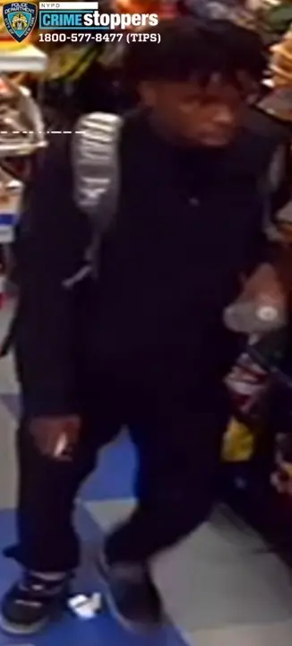 Senior bashed in the leg and robbed in broad daylight on Fordham Road as thief uses stolen credit card Senior bashed in the leg and robbed in broad daylight on Fordham Road as thief uses stolen credit card