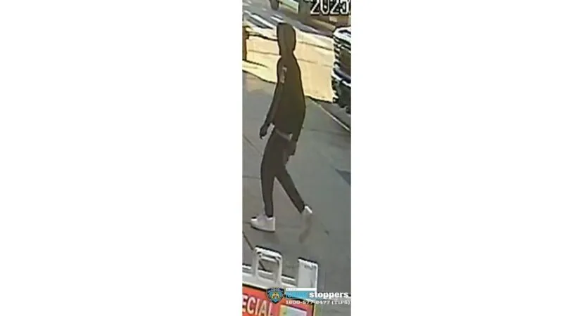 Bronx man slashed across face in brutal daylight attack outside East 138th Street Bronx man slashed across face in brutal daylight attack outside East 138th Street