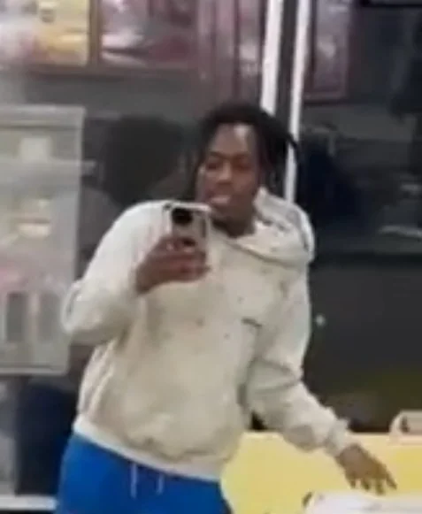 Caught on cam Schenectady cops hunt suspect in brutal robbery Caught on cam Schenectady cops hunt suspect in brutal robbery
